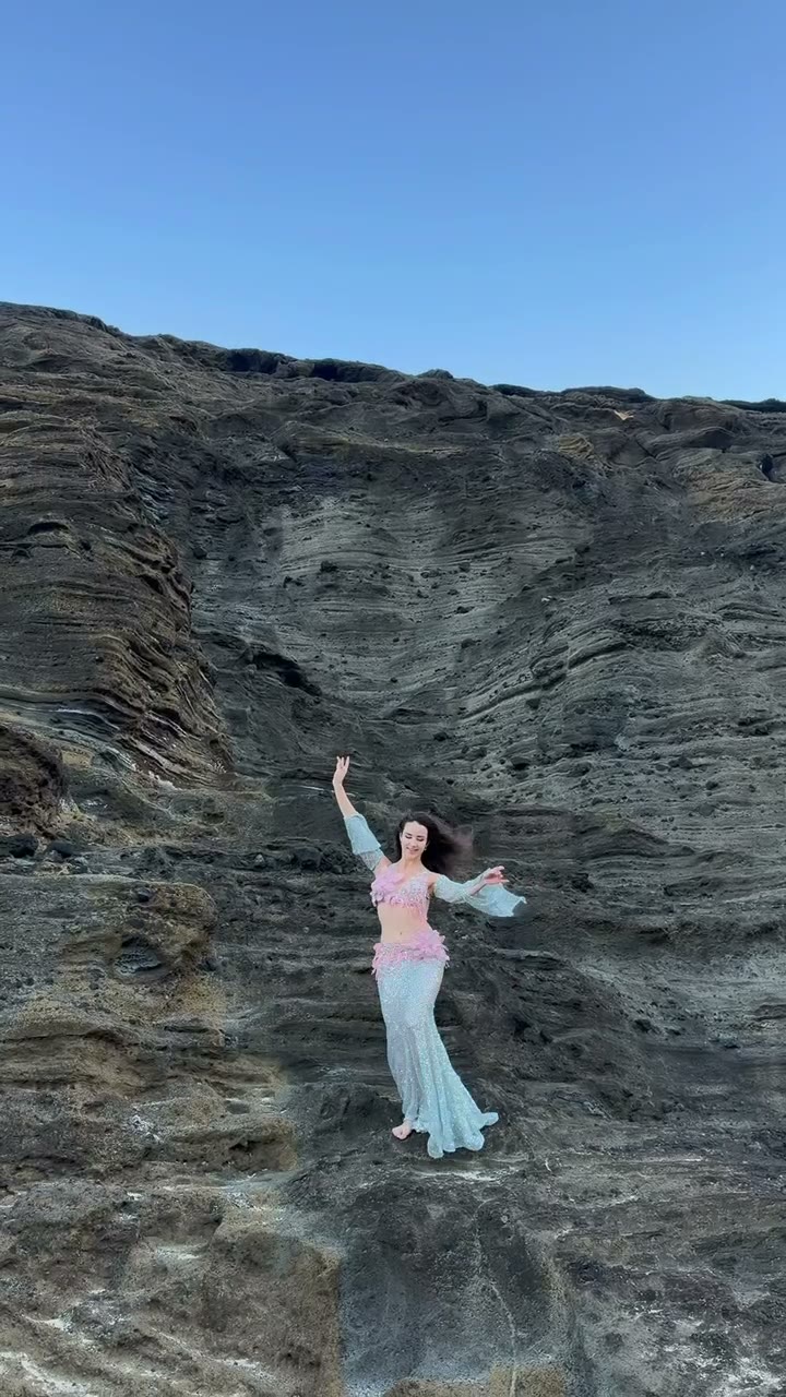 Preview of Angelina dancing